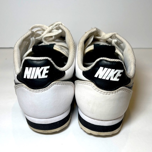 Nike White and Black Athletic Shoes - Picture 5 of 7